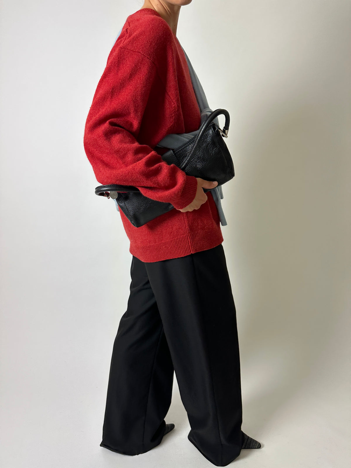 Lambswool v-neck jumper | Red