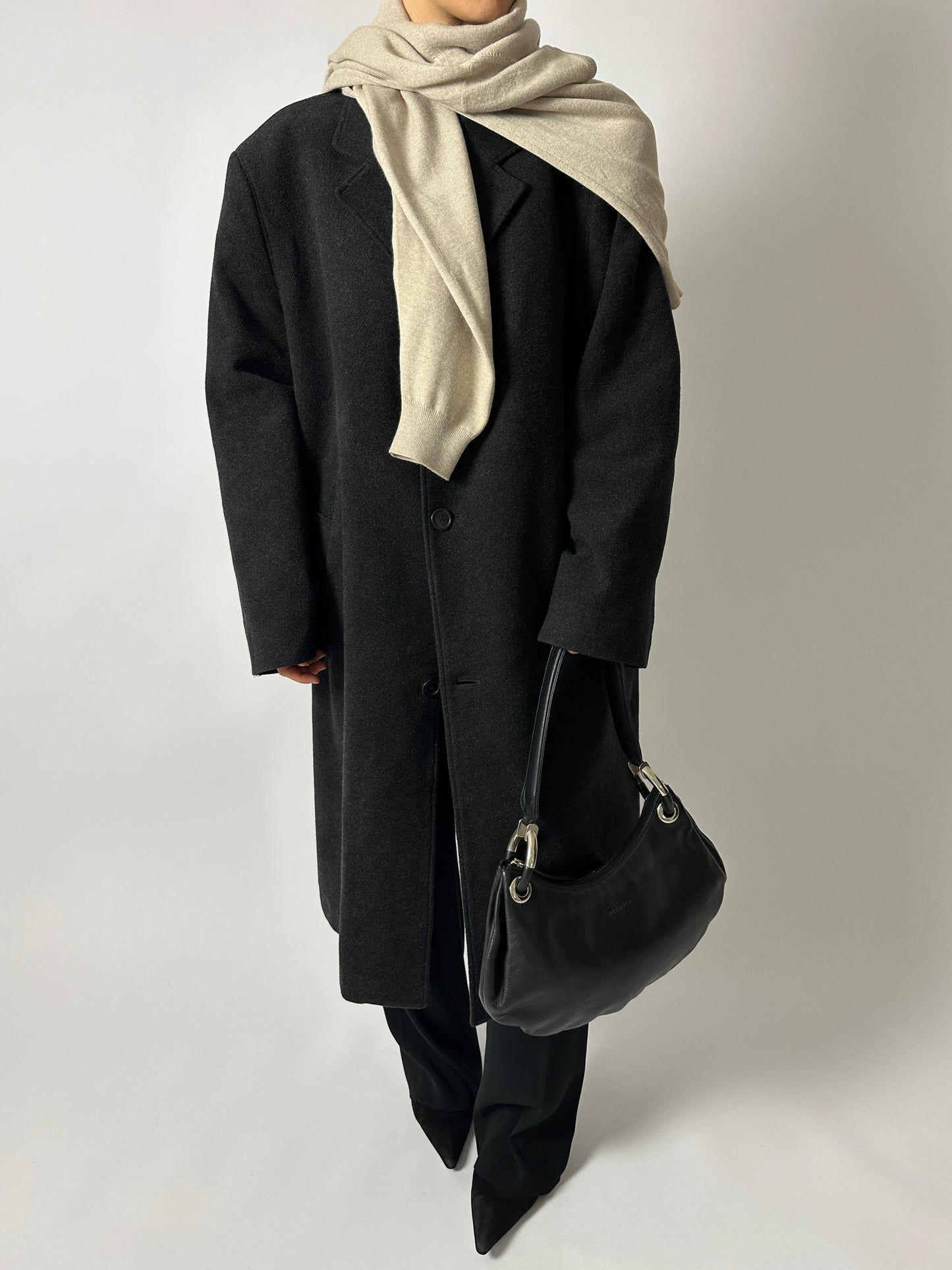 Leather shoulder bag | Black