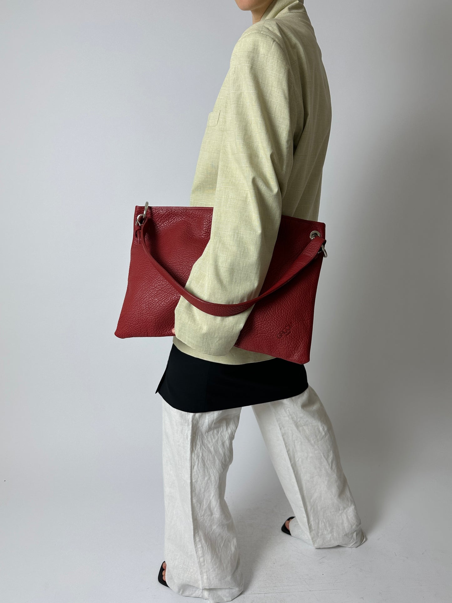 Leather shoulder bag | Bordeaux