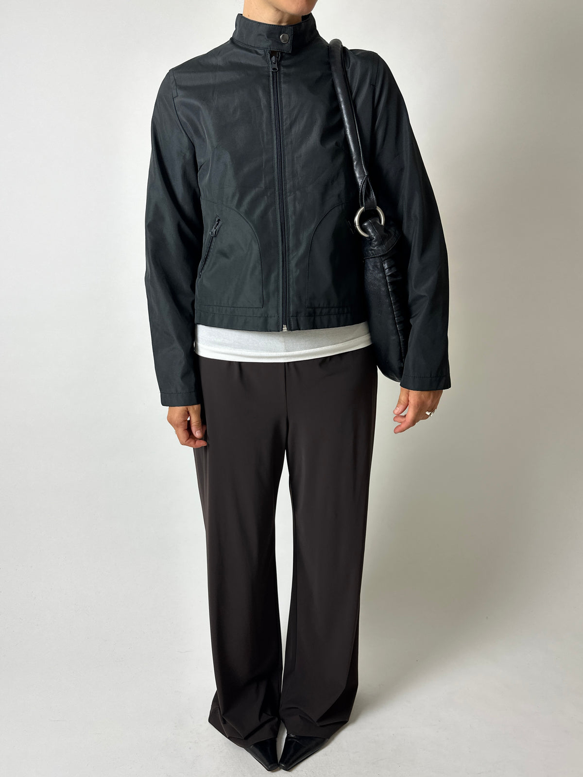 Light weight funnel-neck jacket | Black