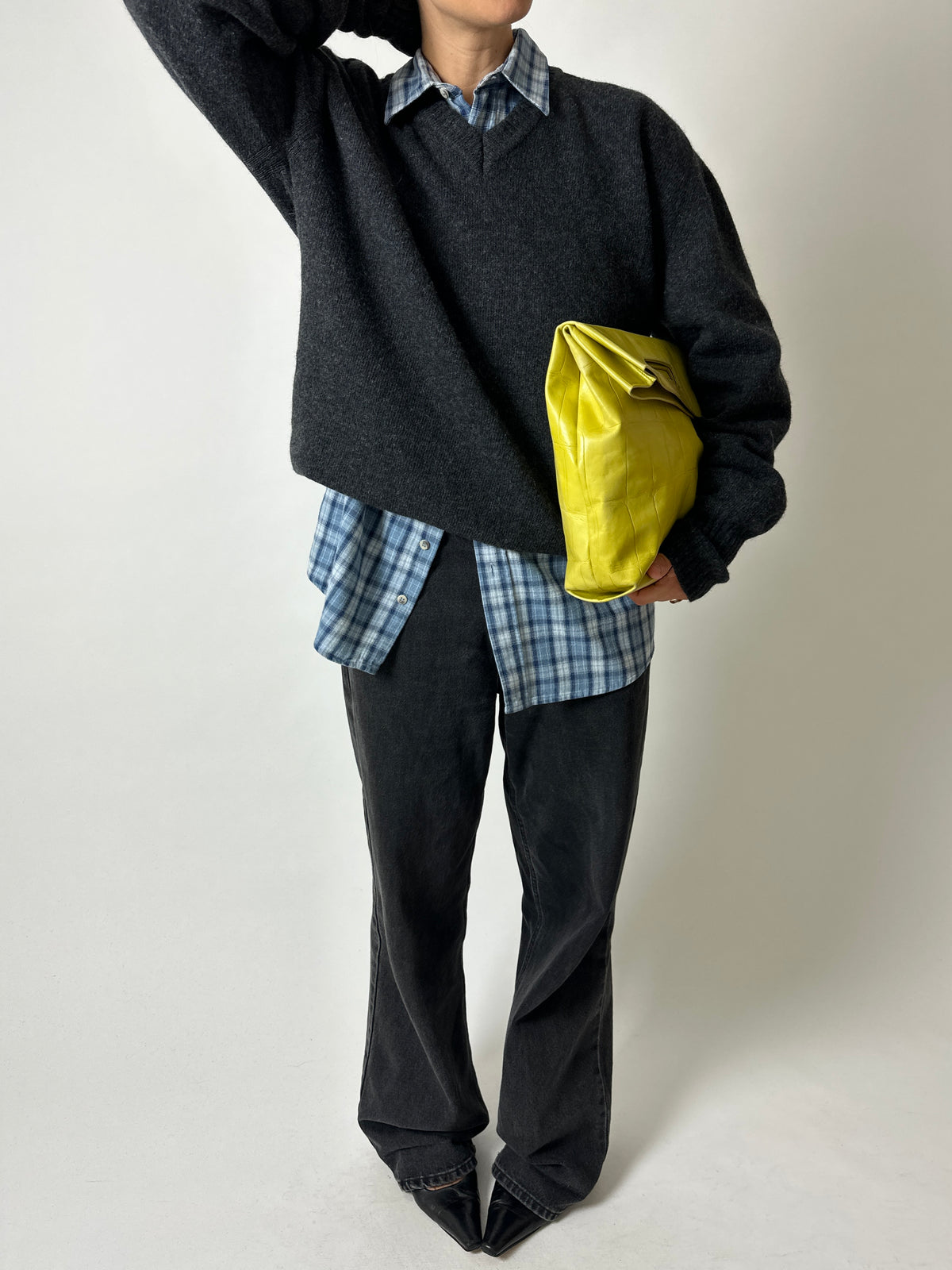 Wool v-neck jumper | Anthracite