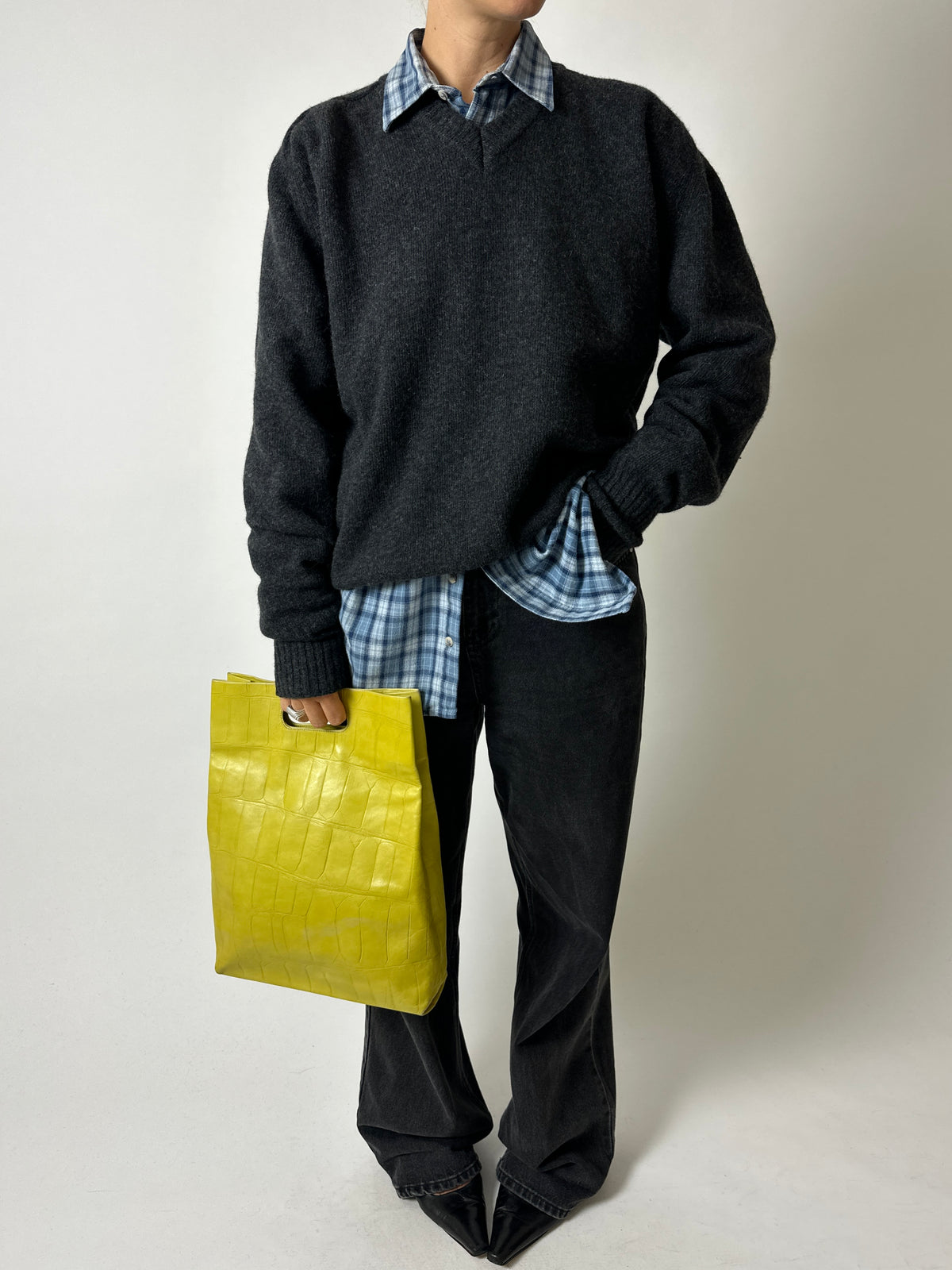 Wool v-neck jumper | Anthracite