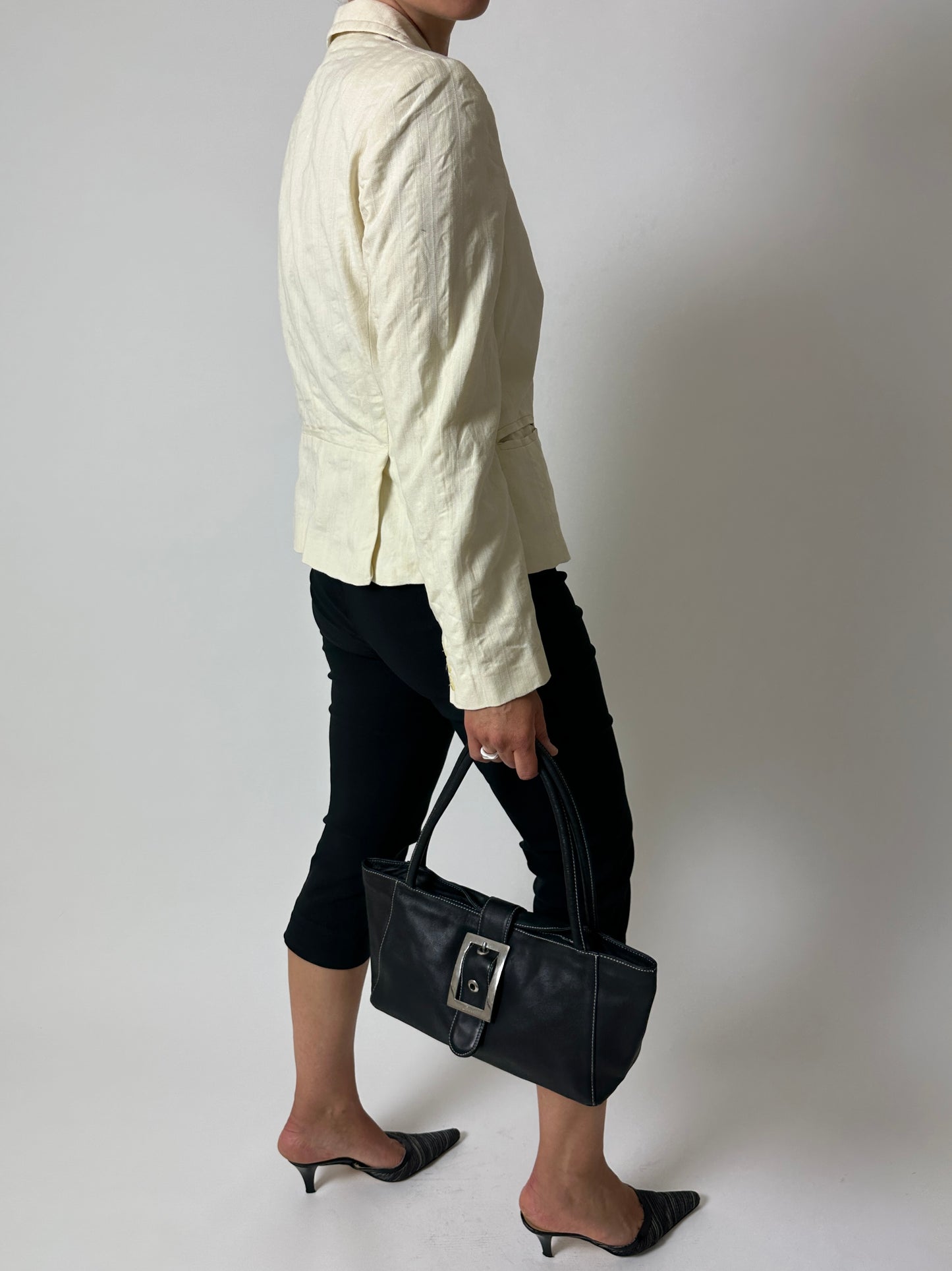 Fitted blazer | Soft butter