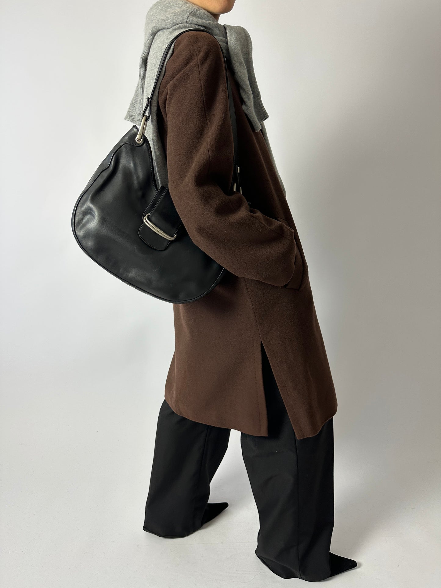 Leather shoulder bag | Black