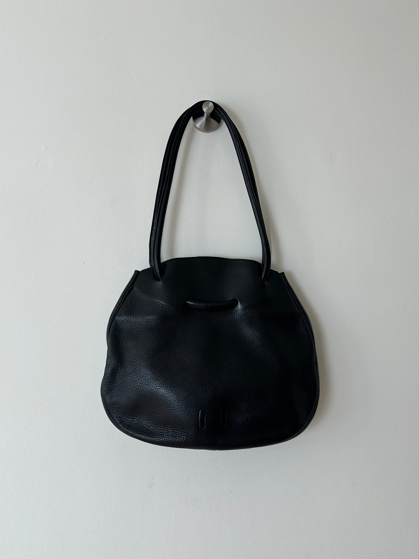 Leather shoulder bag | Black
