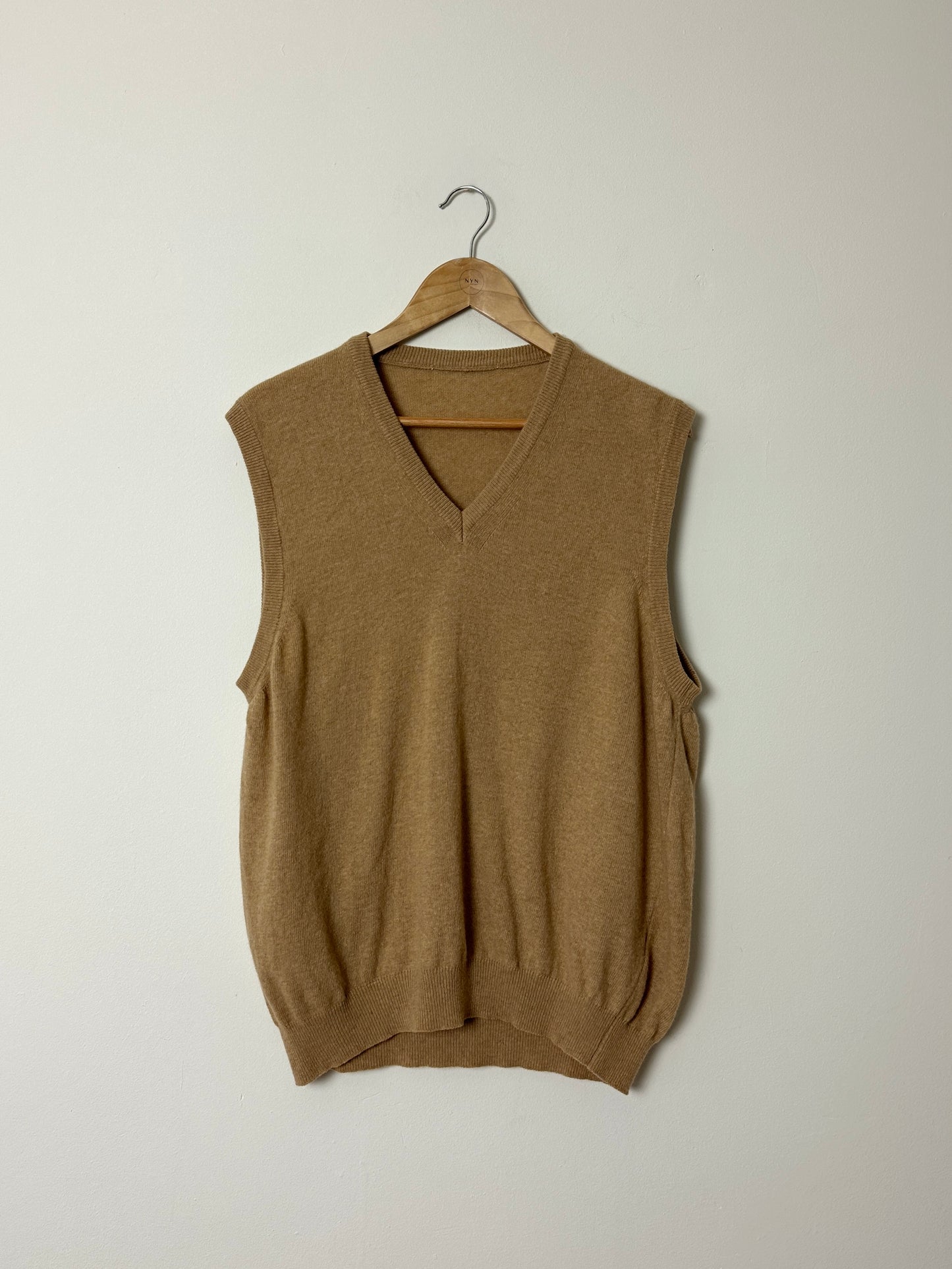 Wool v-neck vest | Beige