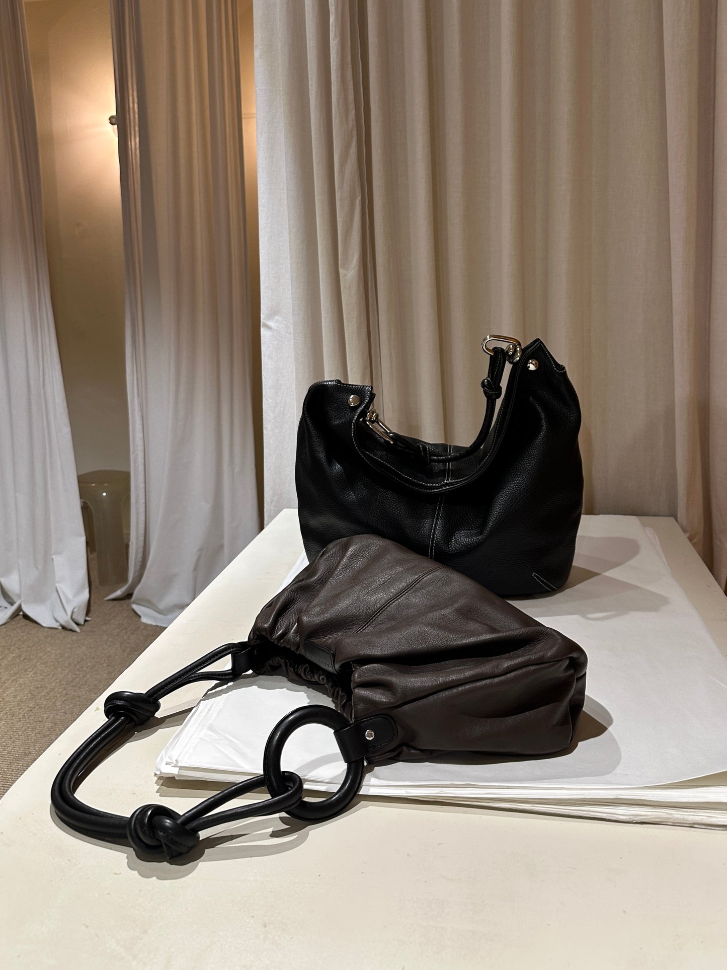 Leather shoulder bag | Dark brown / Black