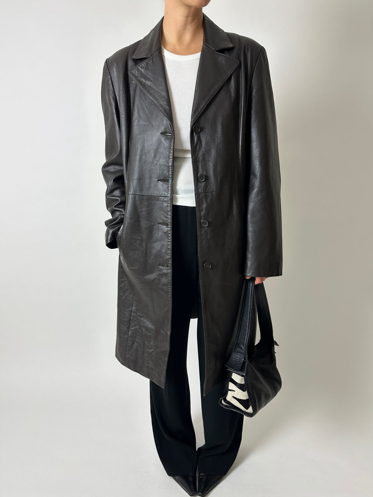 Long leather coat | Dark brown