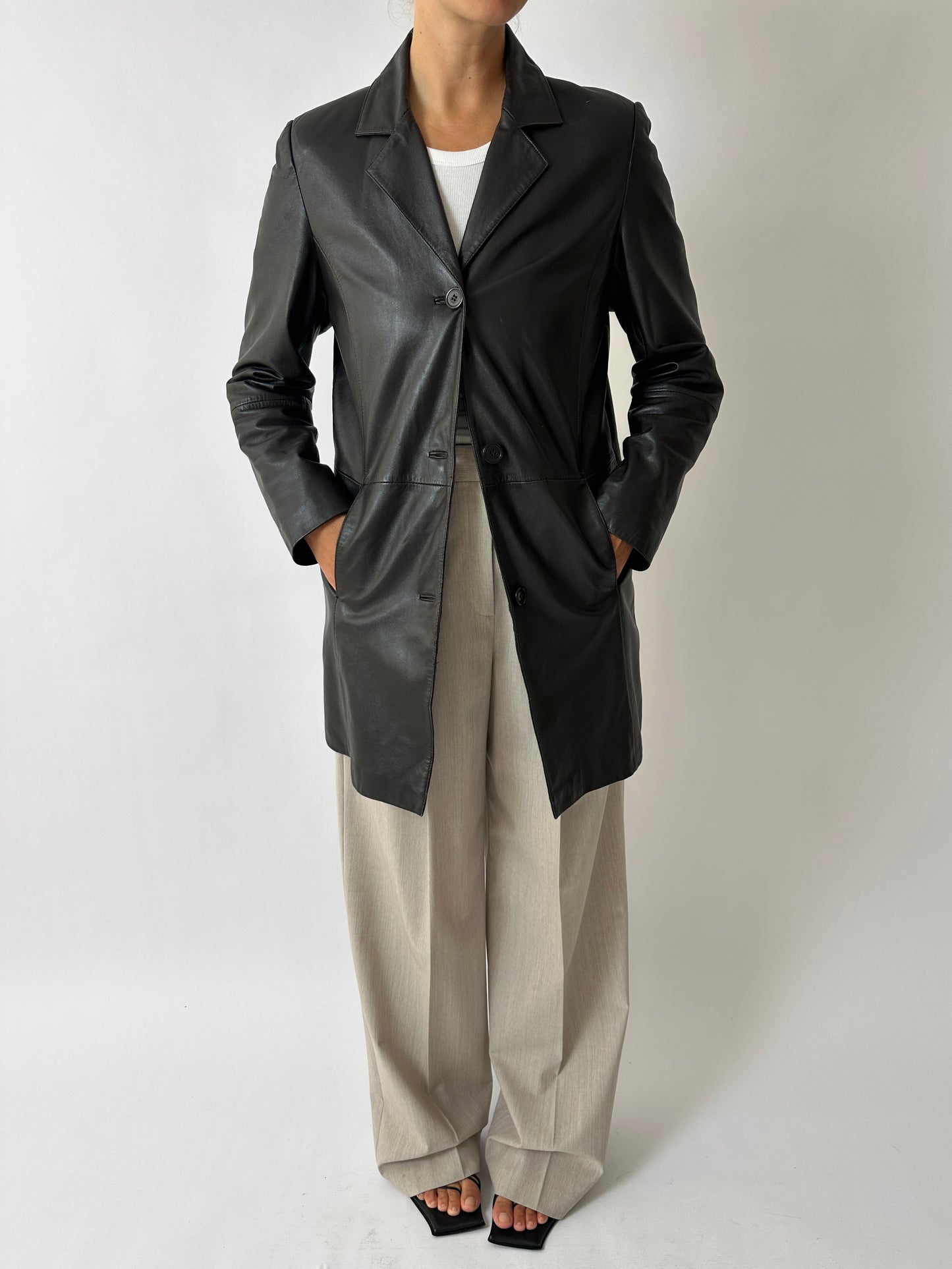 Long leather coat | Dark brown
