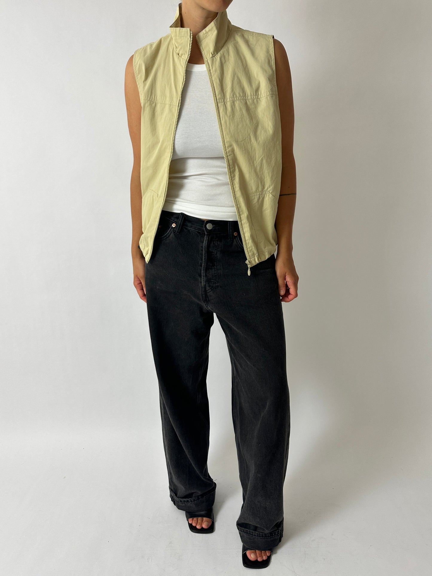 Zip sleeveless vest | Butter