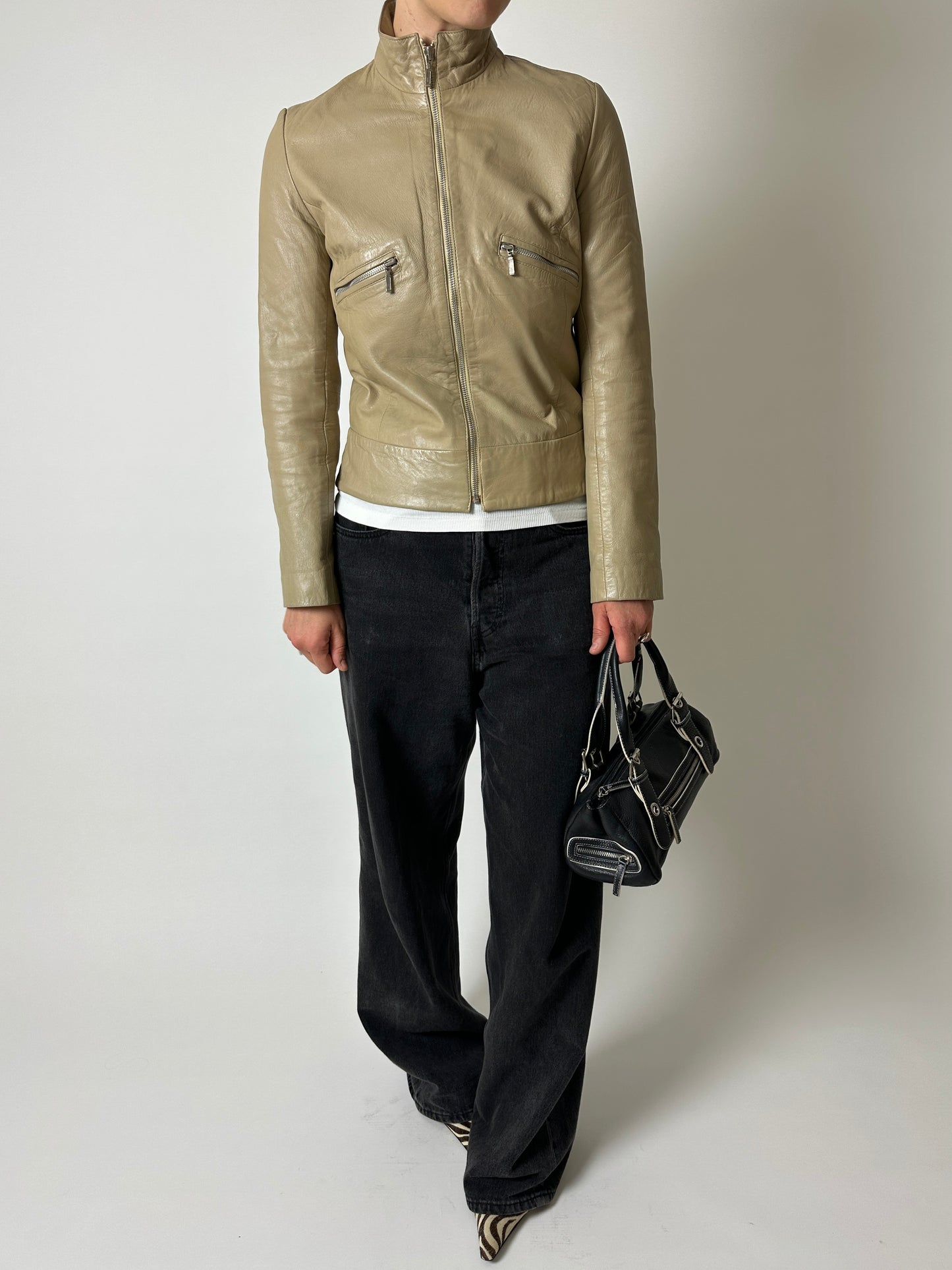 Leather fitted jacket | Soft ecru