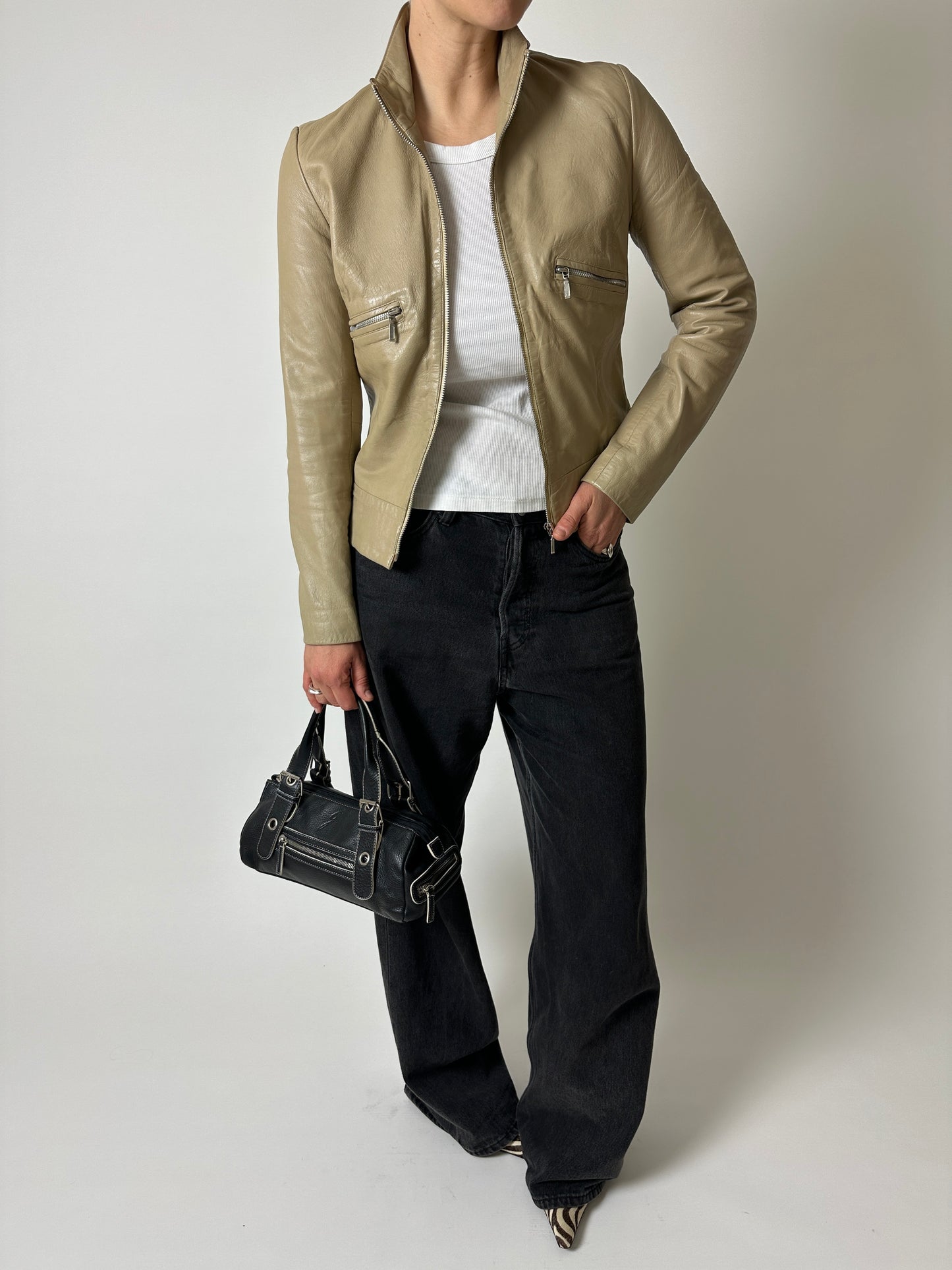 Leather fitted jacket | Soft ecru