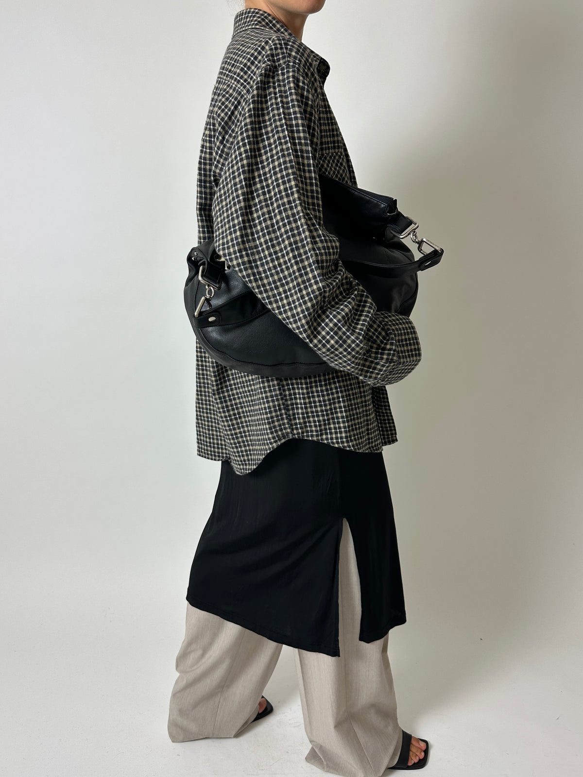 Leather shoulder bag | Black