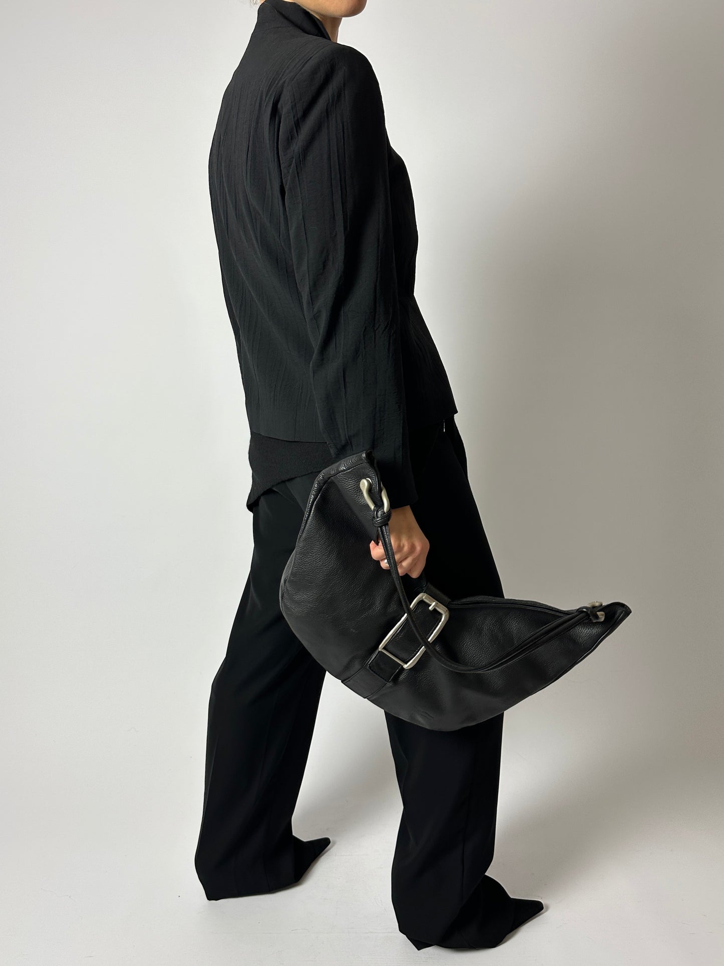 Leather shoulder bag | Black