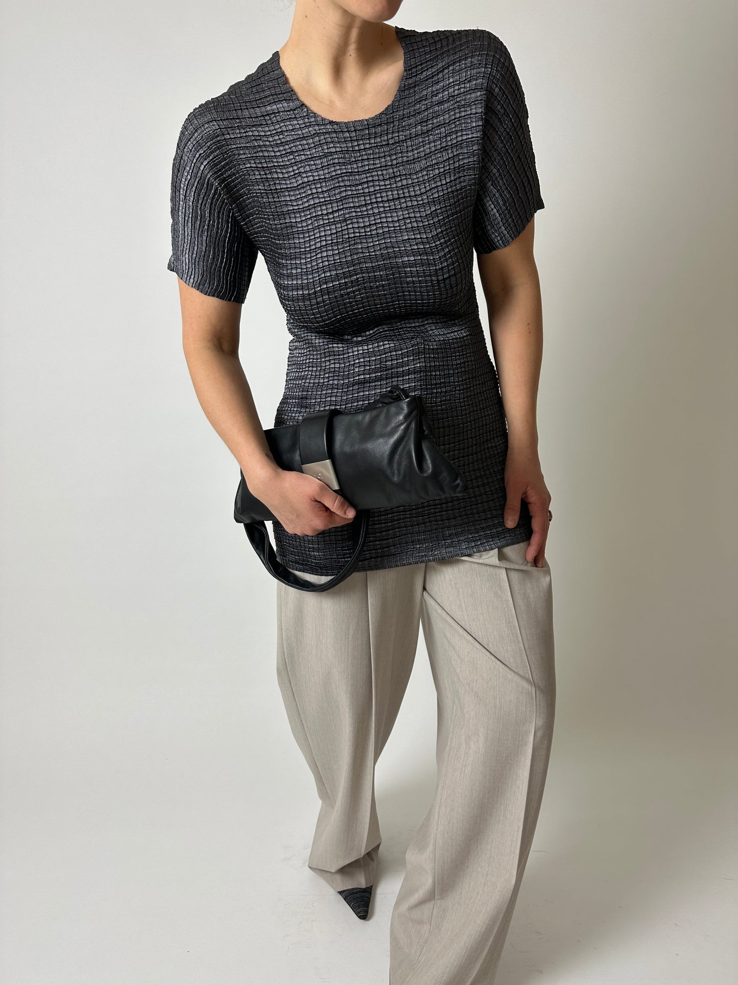 Pleated long top | Dark grey