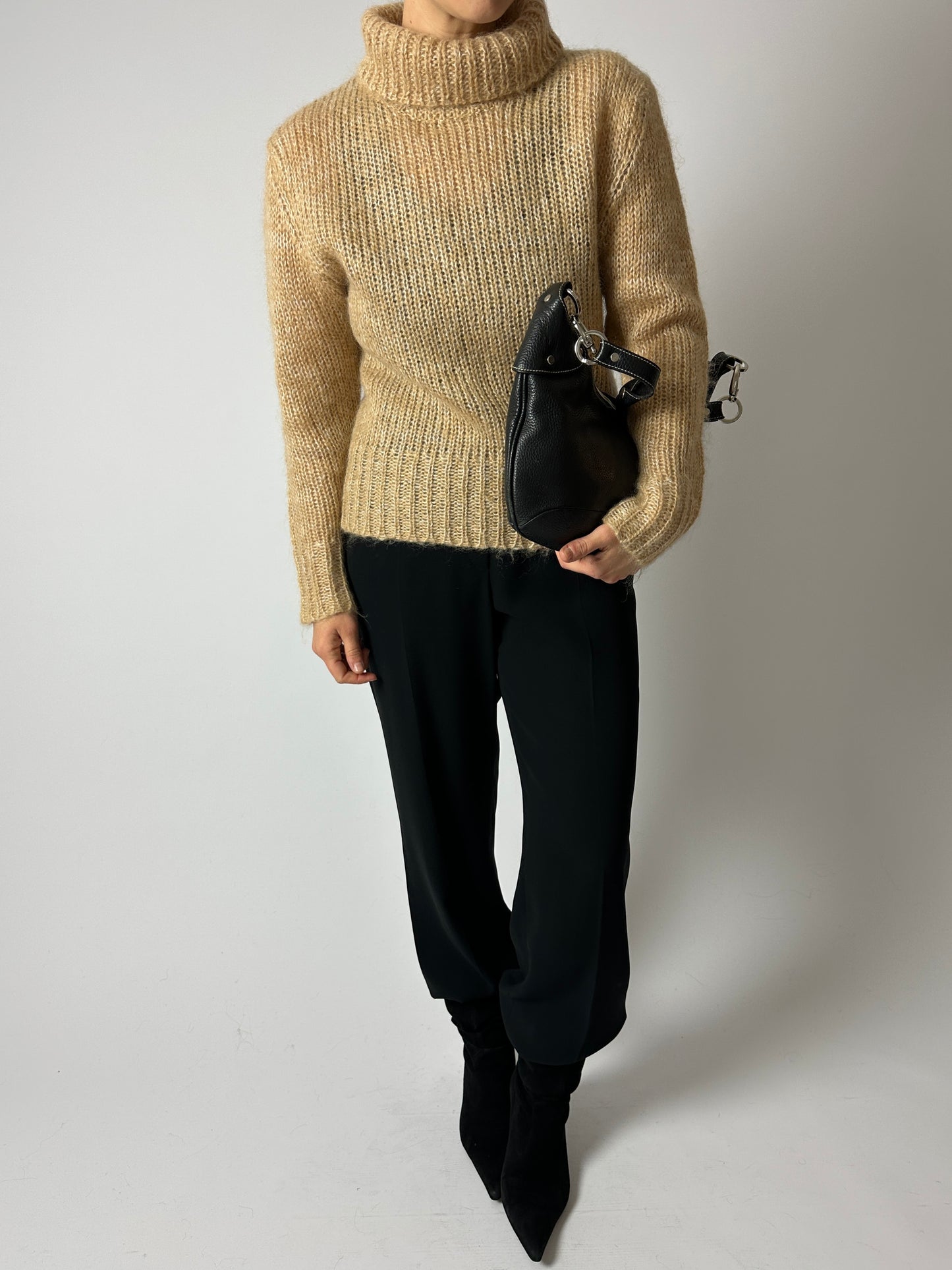 Mohair turtleneck | Soft Beige