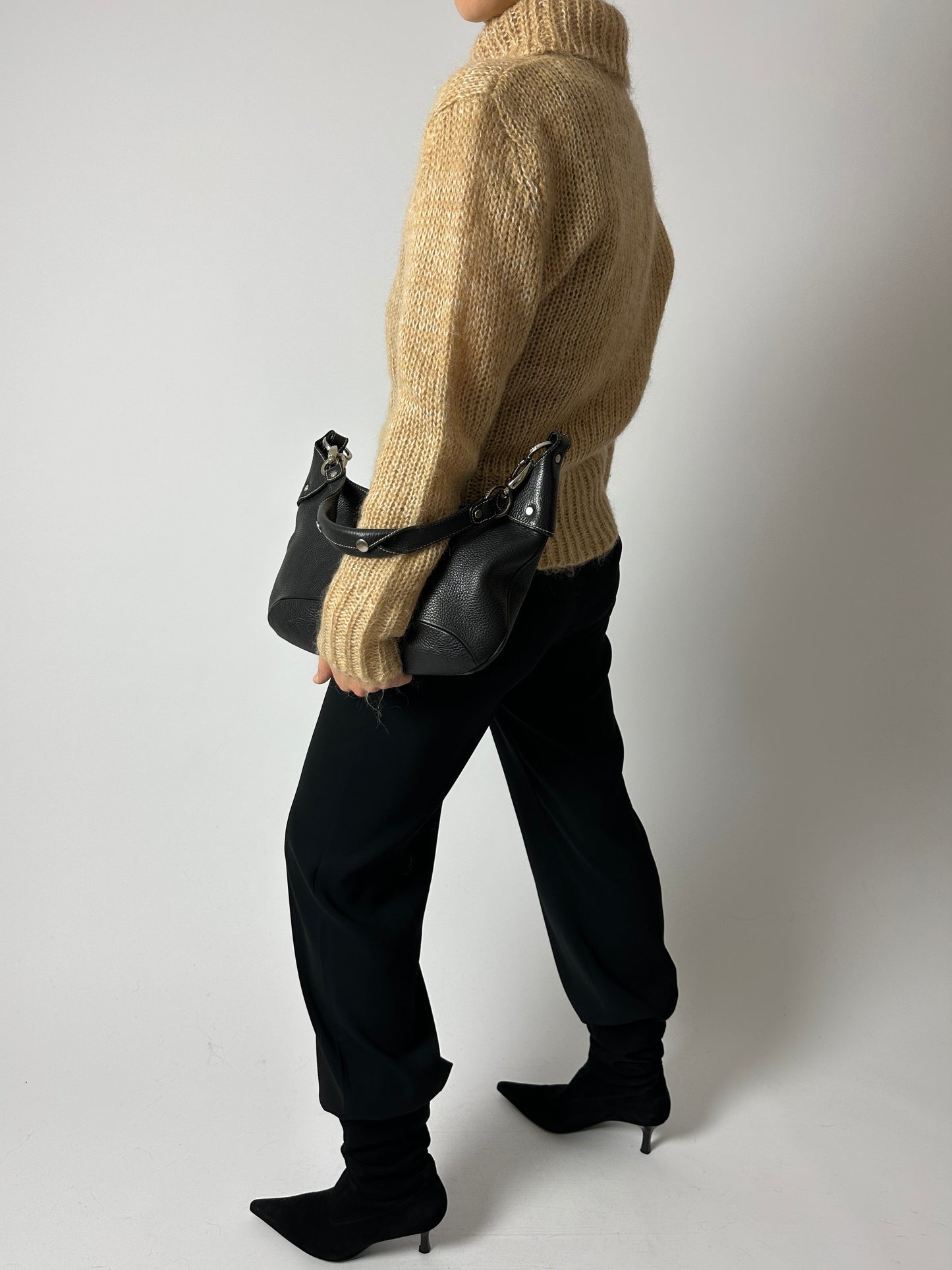 Mohair turtleneck | Soft Beige