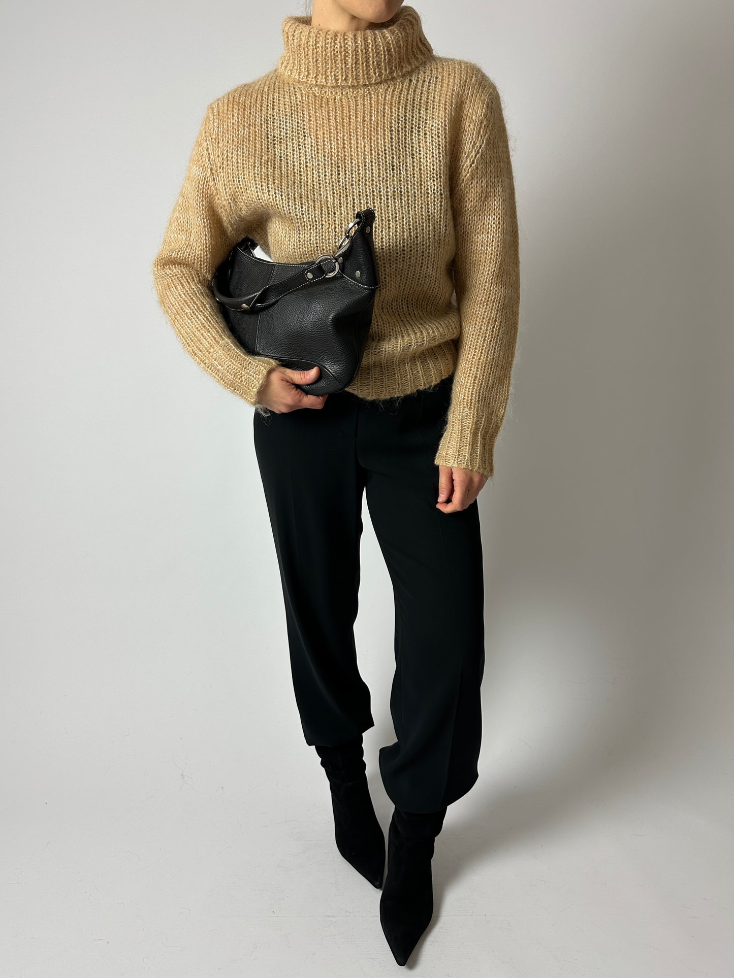 Mohair turtleneck | Soft Beige