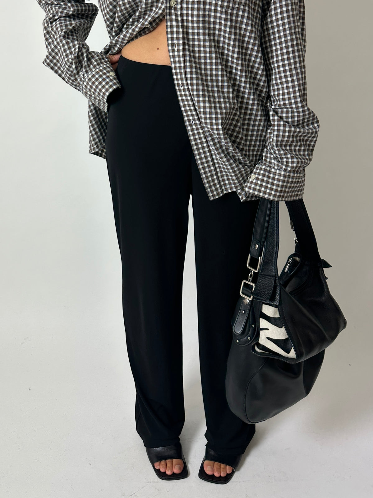 Straight leg trousers | Black