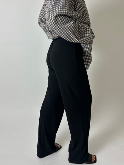 Straight leg trousers | Black