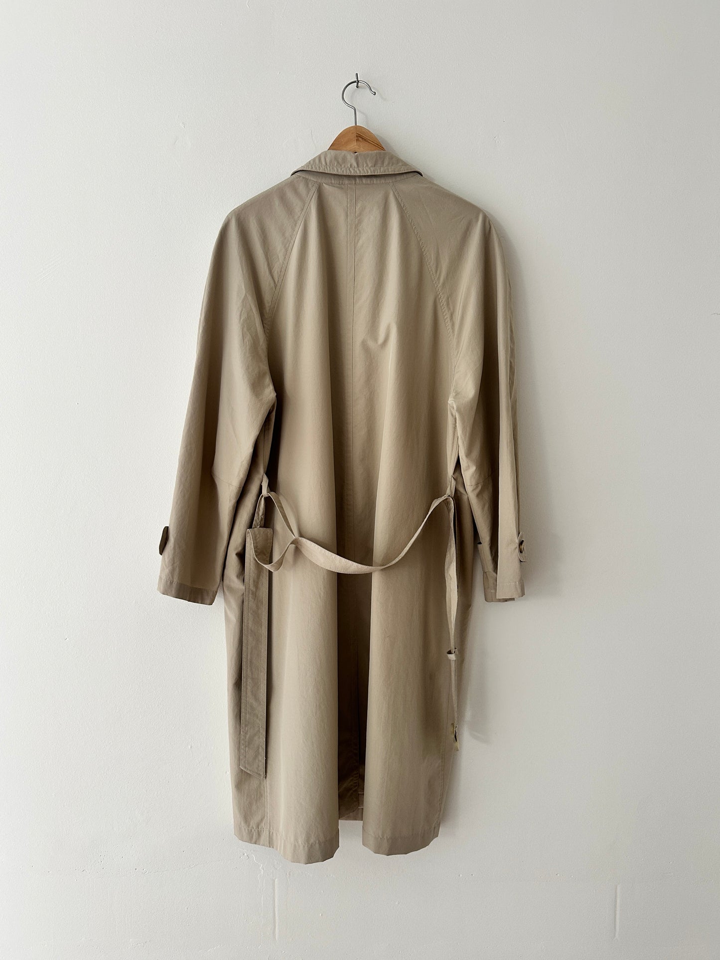 Light weight trench coat | Soft beige