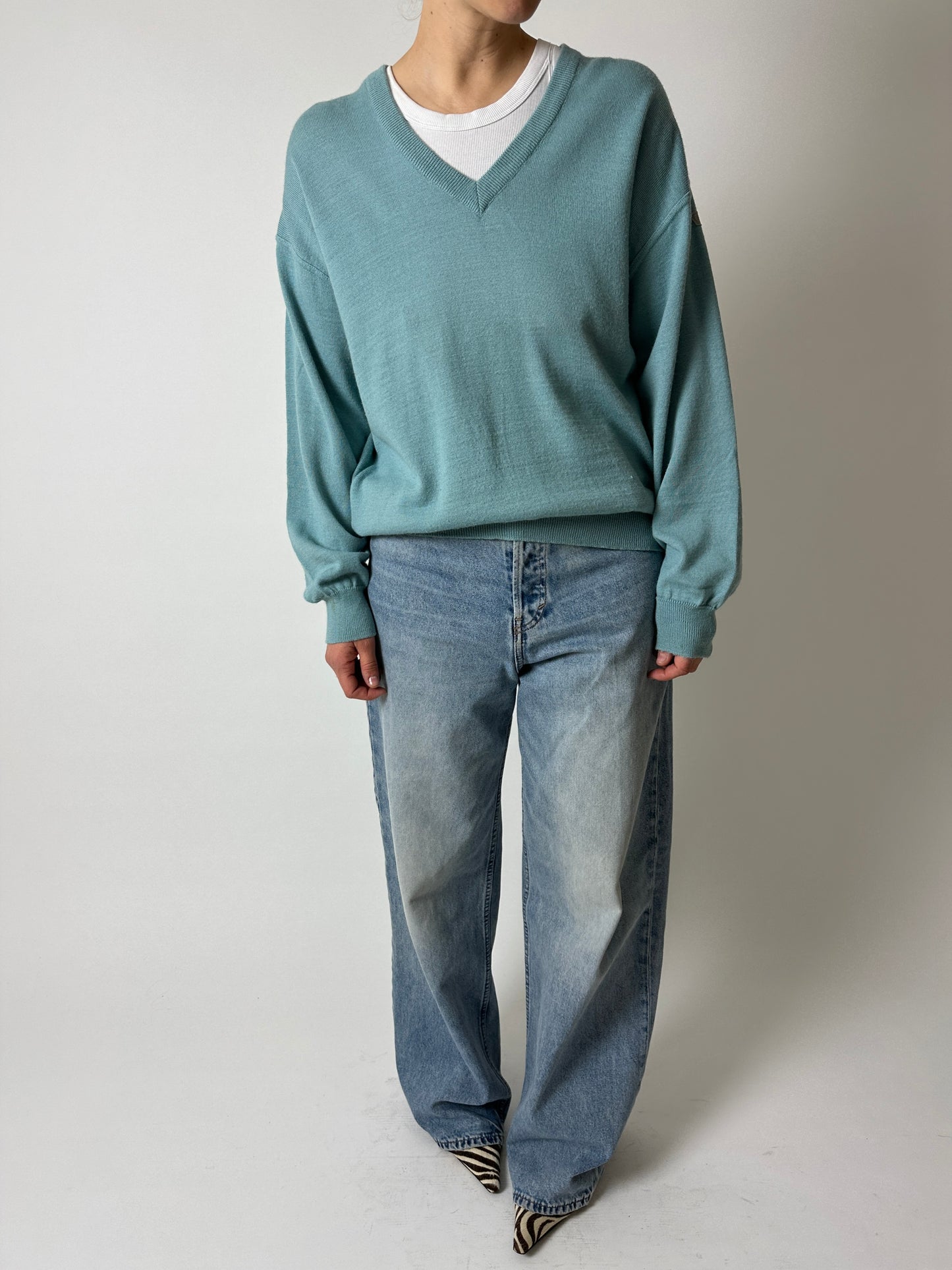 Wool blend v-neck sweater | Soft Turquoise