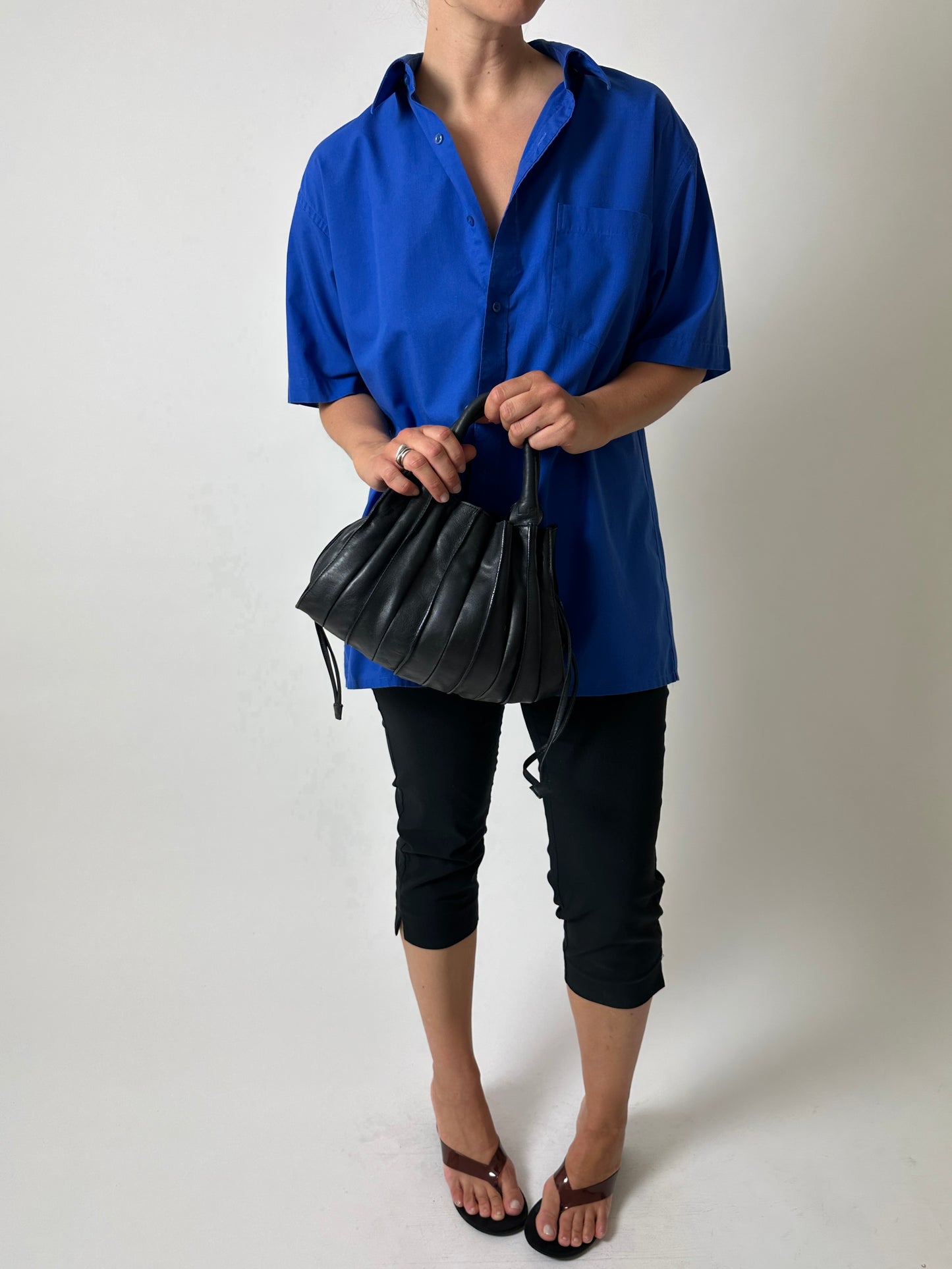 Leather pleated hand bag | Black