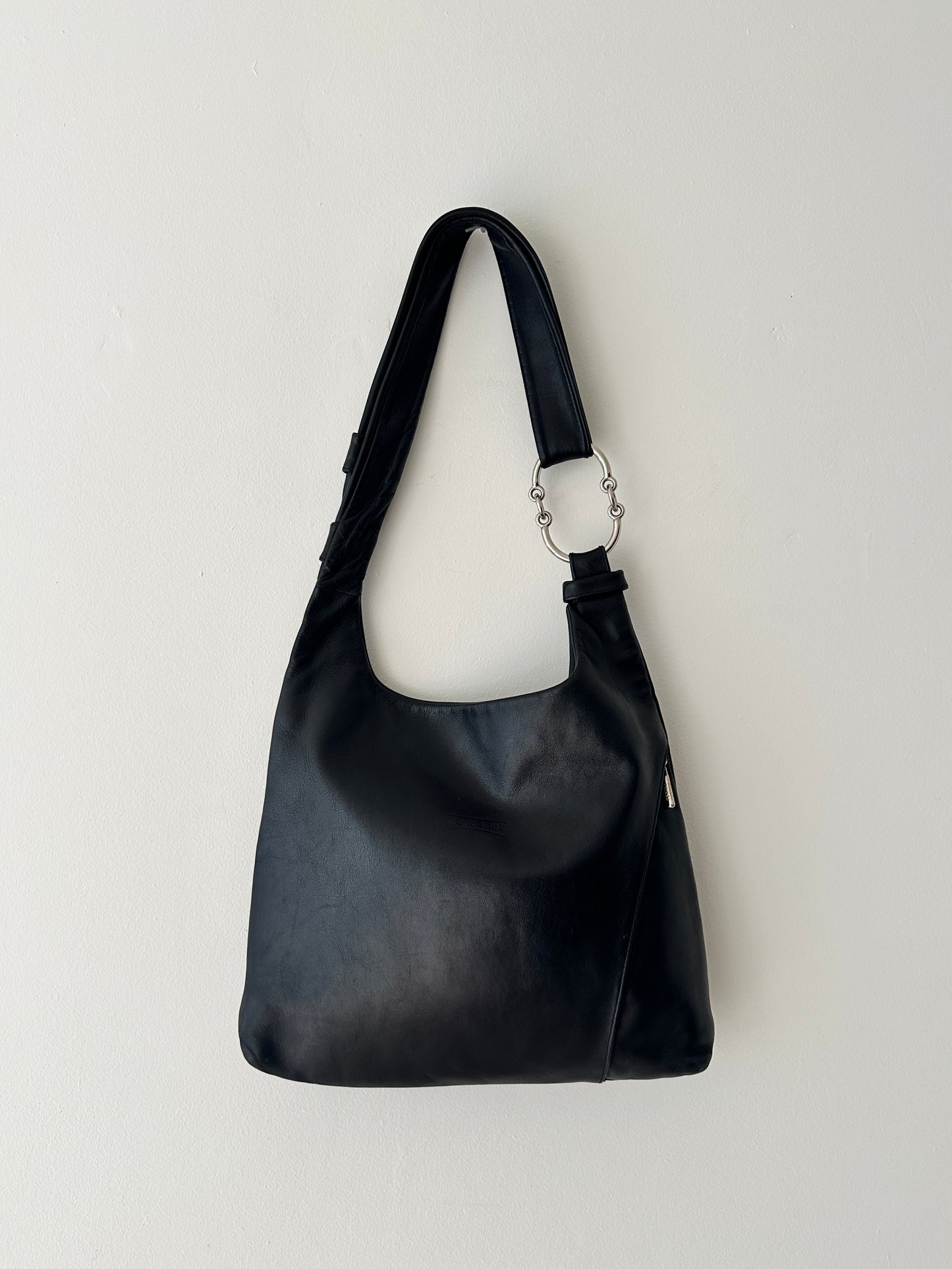 Leather crossbody/ shoulder bag | Black
