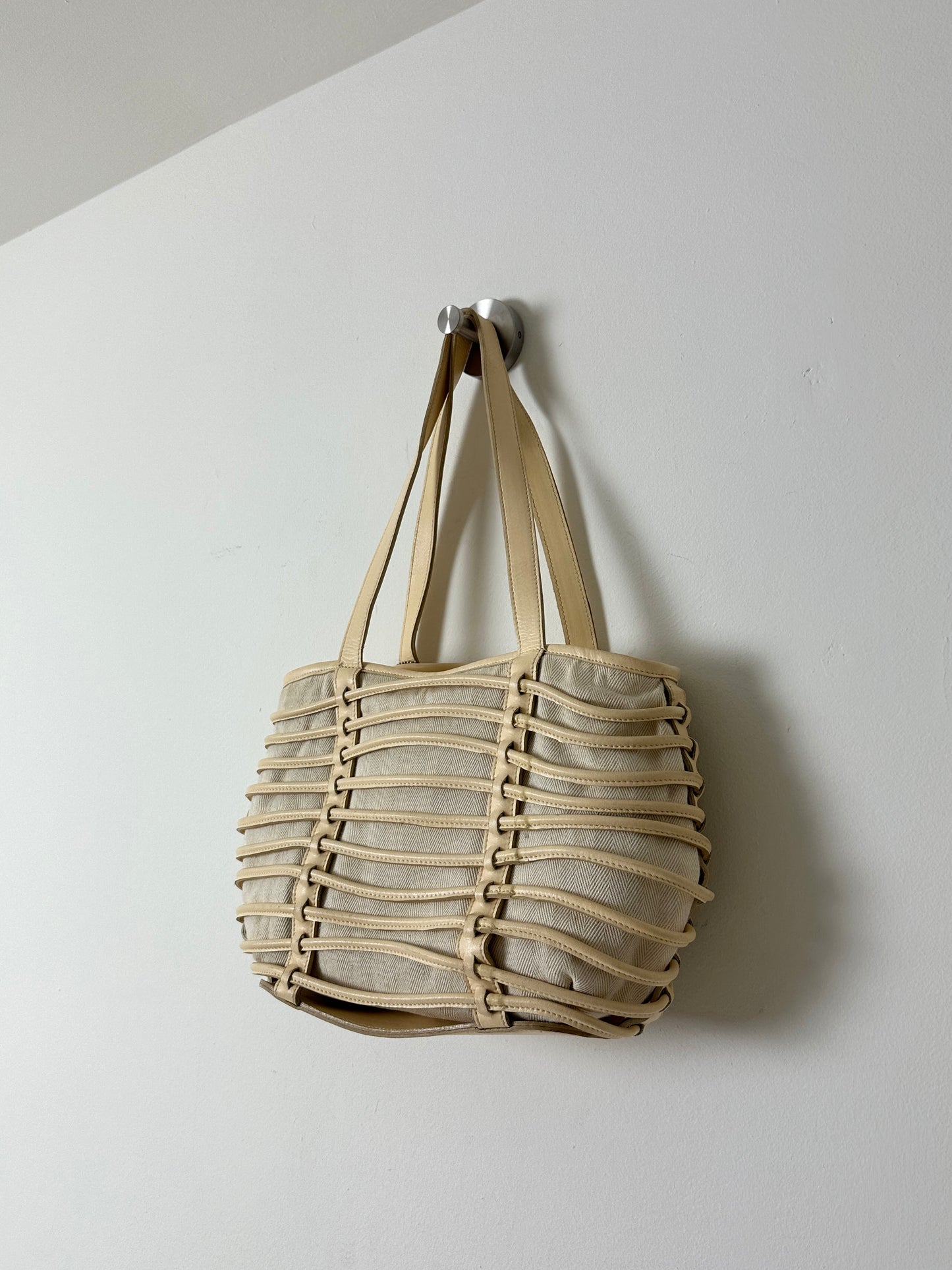 Leather shoulder bag | Butter cream