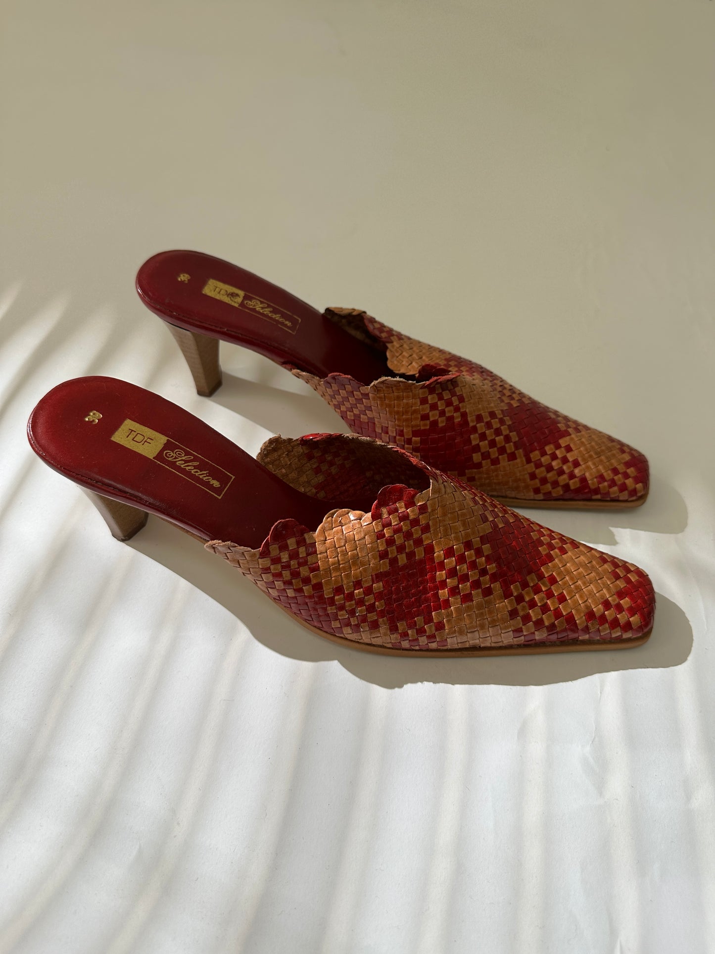 Leather woven mules | Red / Beige