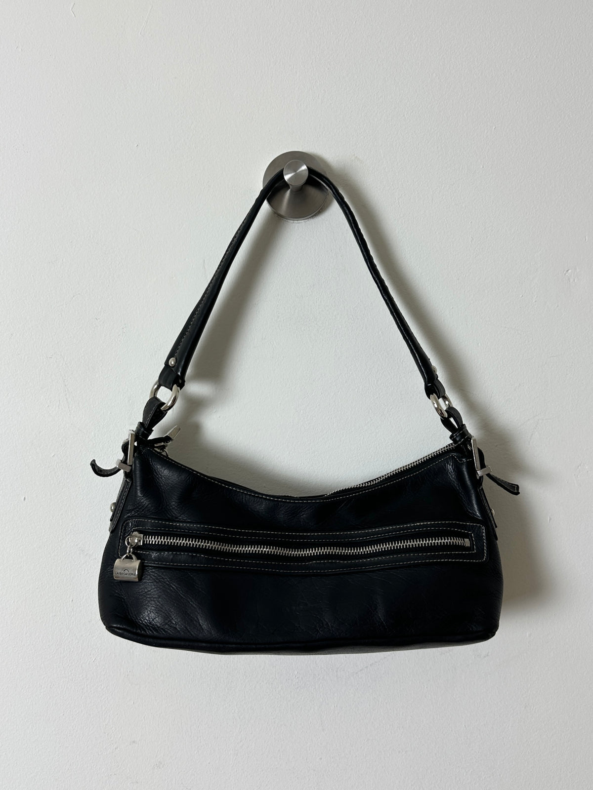 Leather shoulder bag | Black