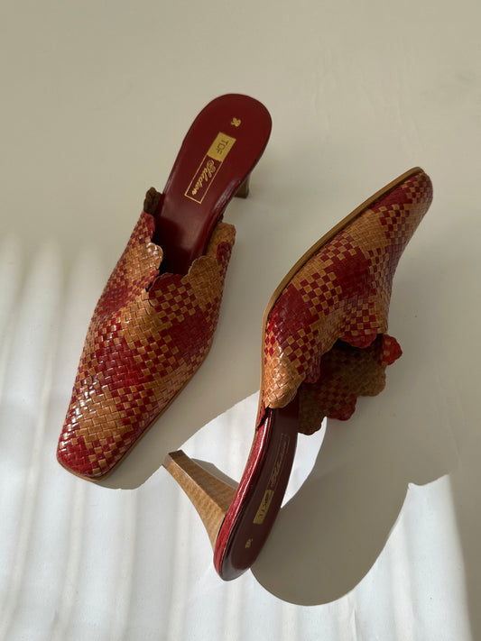 Leather woven mules | Red / Beige