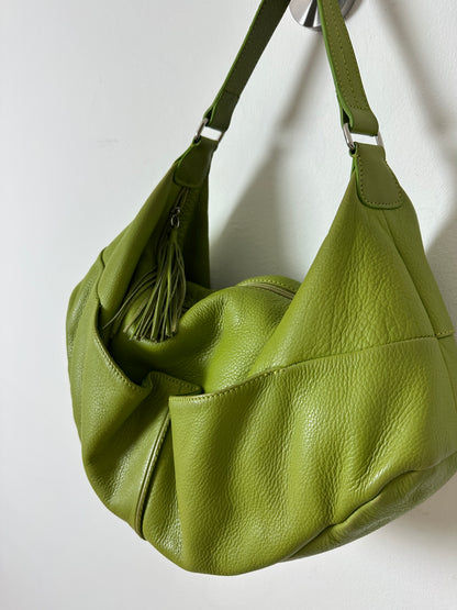 Leather shoulder bag | Apple green