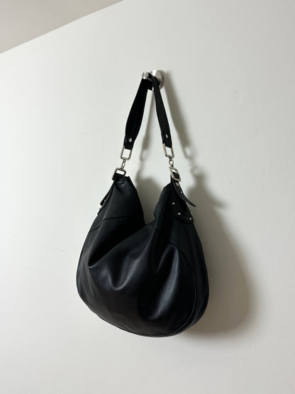 Leather shoulder bag | Black