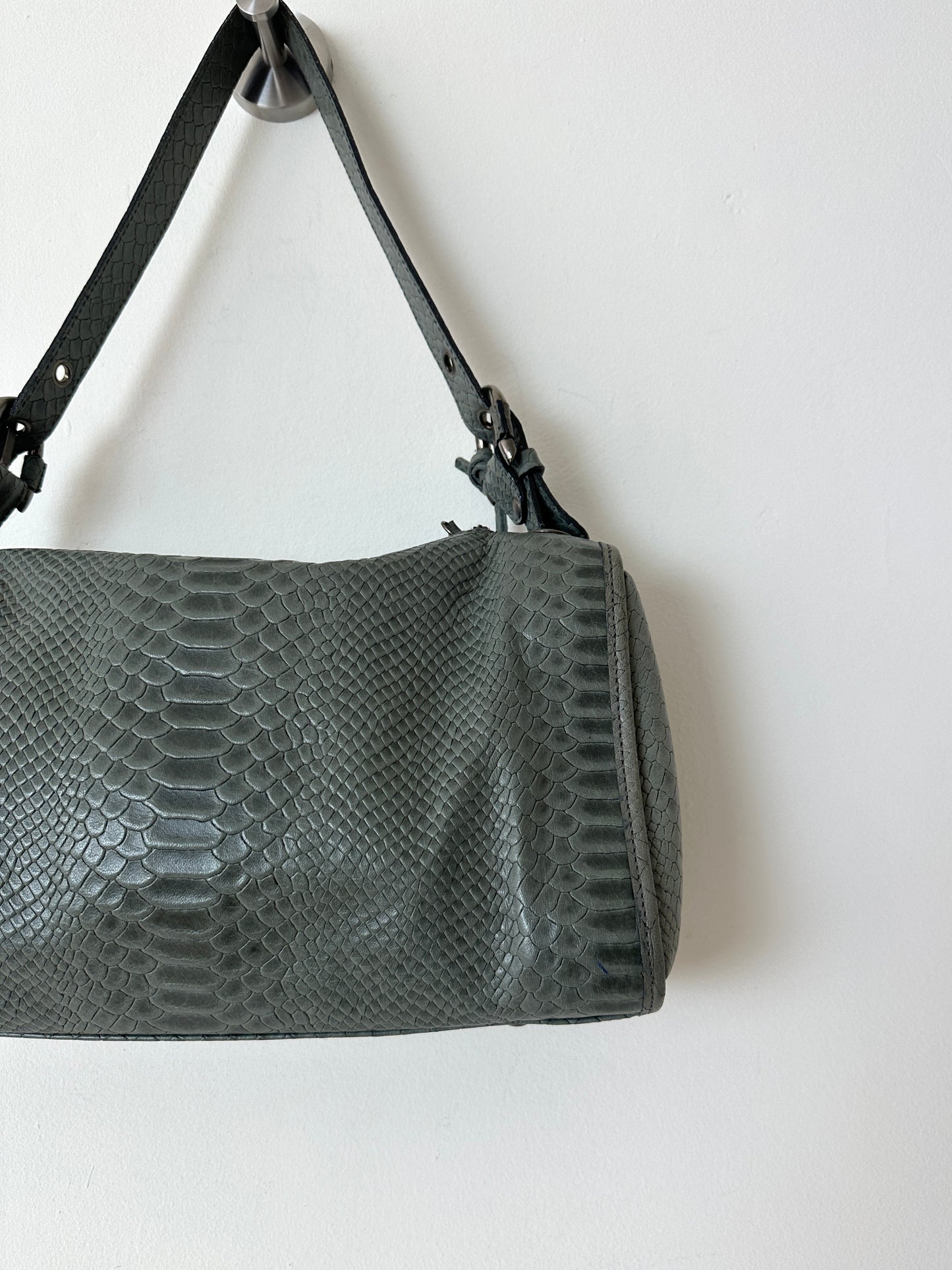 Snake embossed leather bag | Slade grey