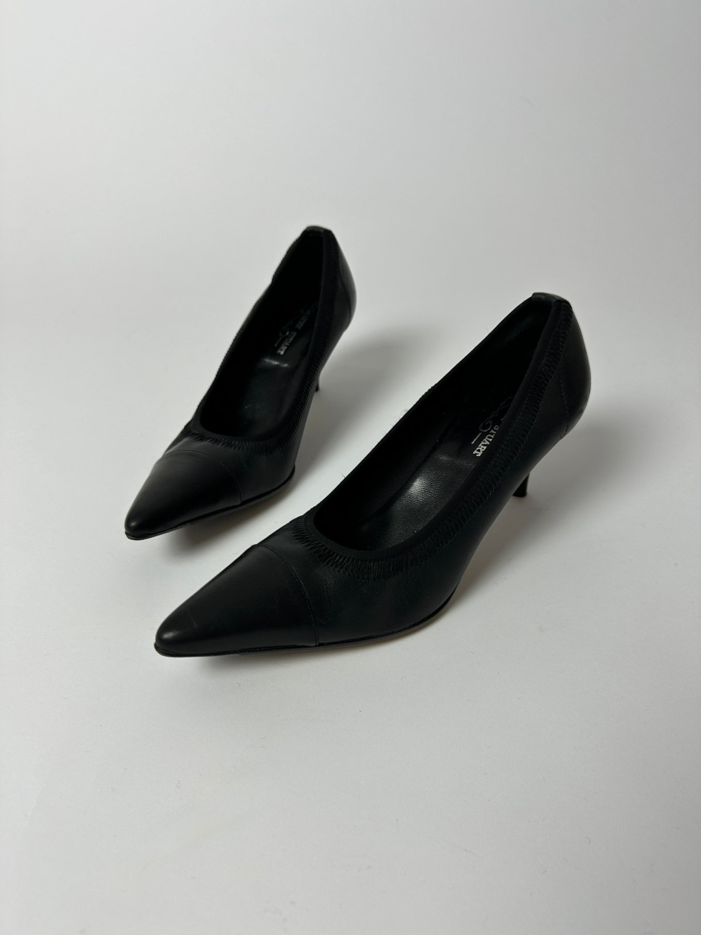 Leather pumps | Black