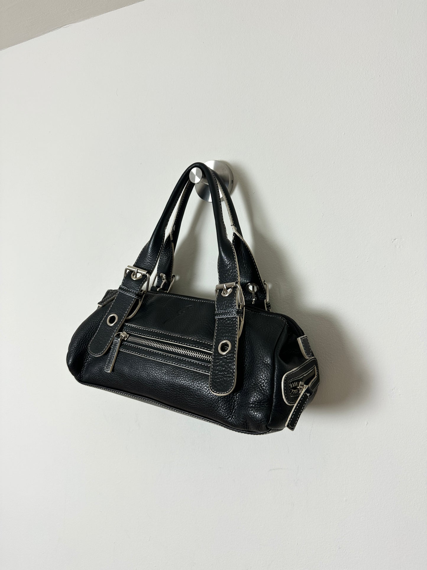 Leather hand bag | Black