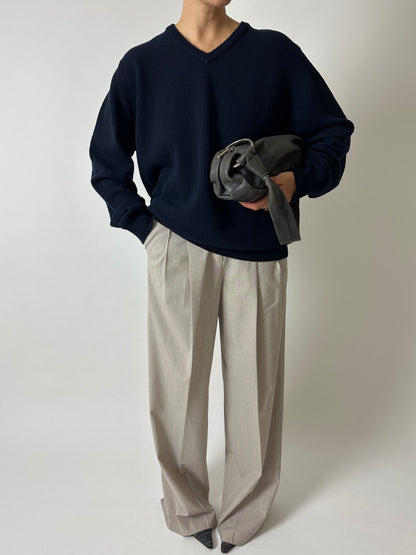 Wool v-neck jumper | Dark blue