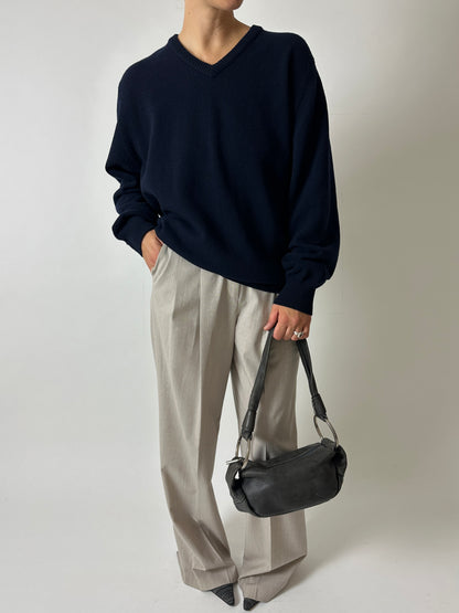 Wool v-neck jumper | Dark blue