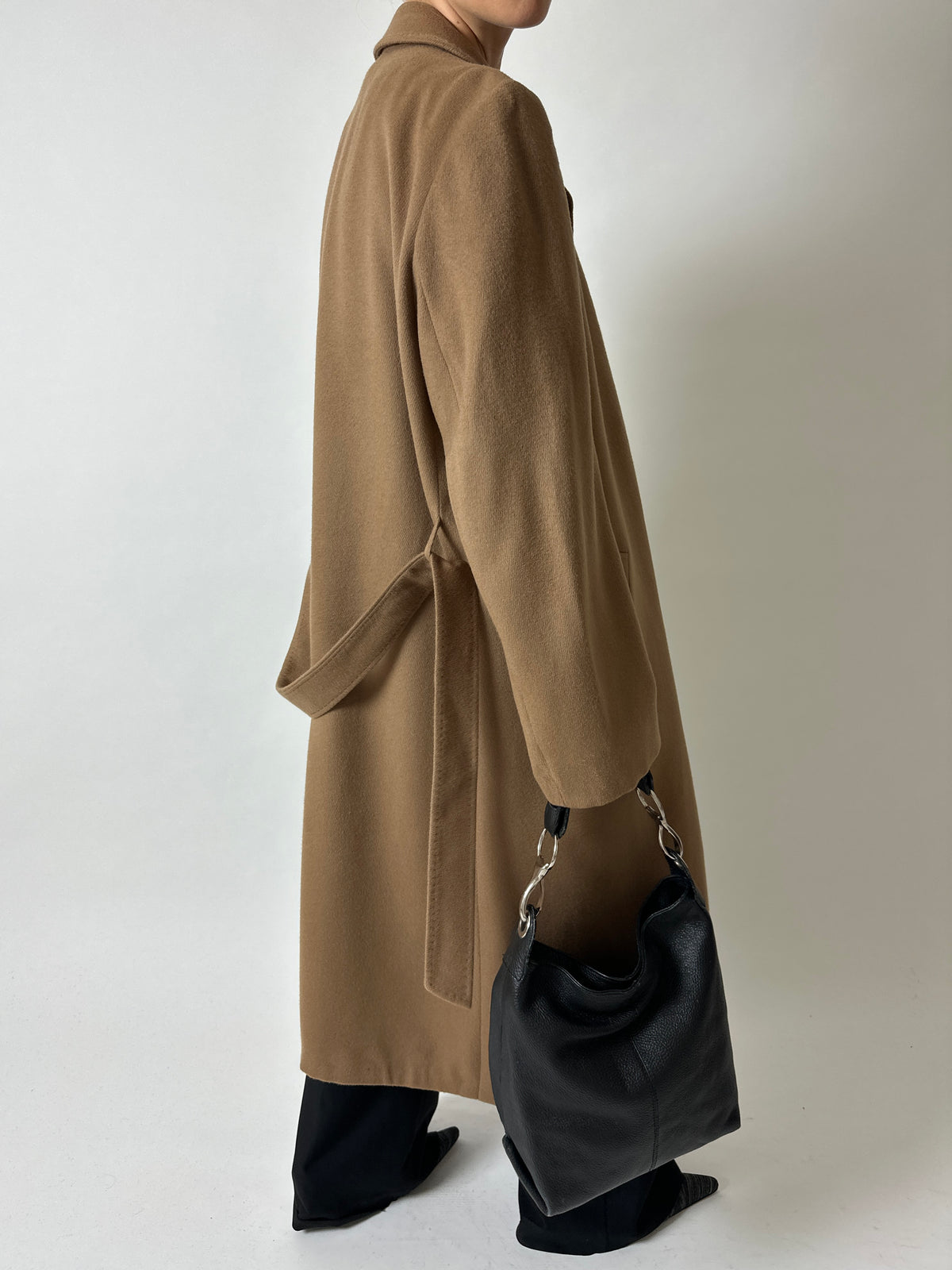 Leather shoulder bag | Black