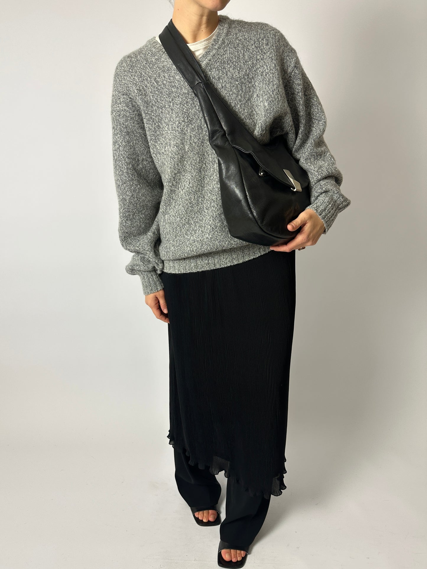 Leather shoulder bag | Black