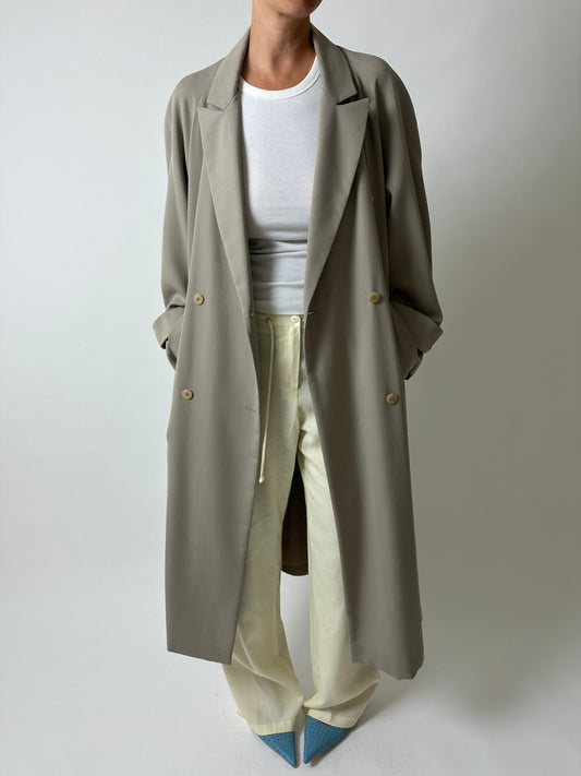 Long double-breasted coat | Beige