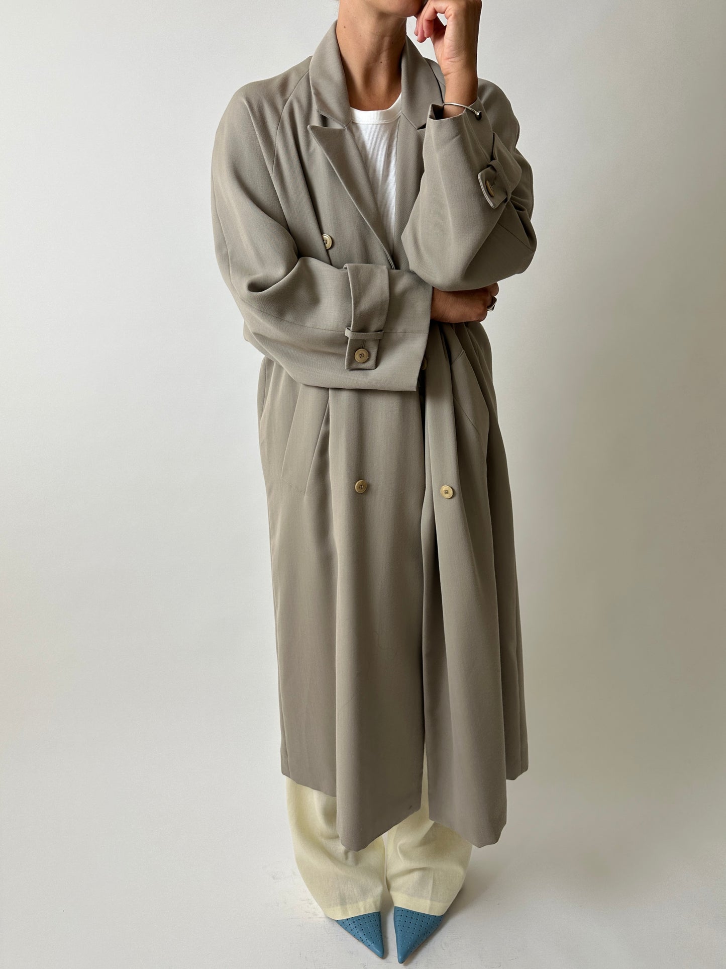 Long double-breasted coat | Beige