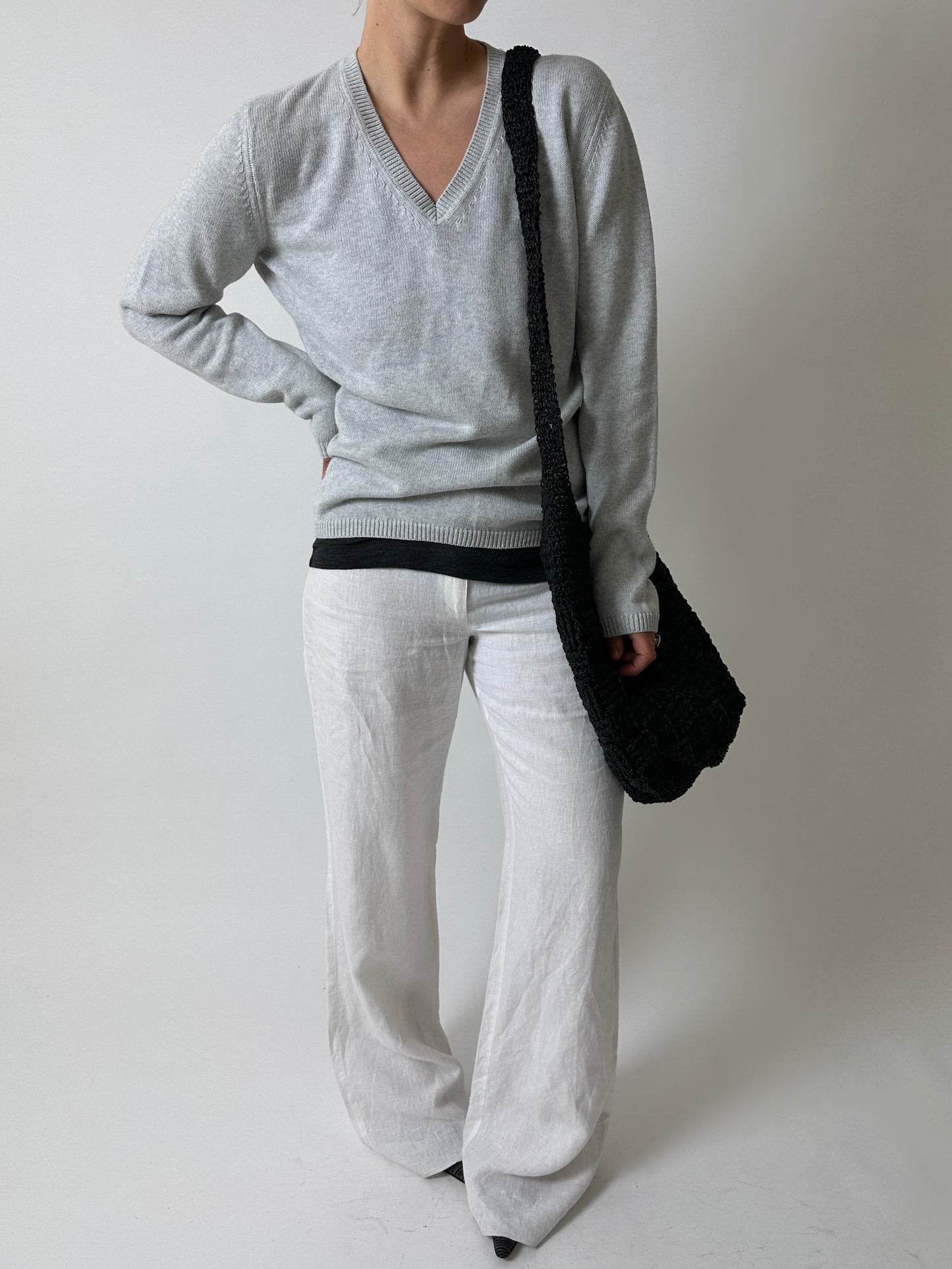 Cotton v-neck sweater | Soft grey