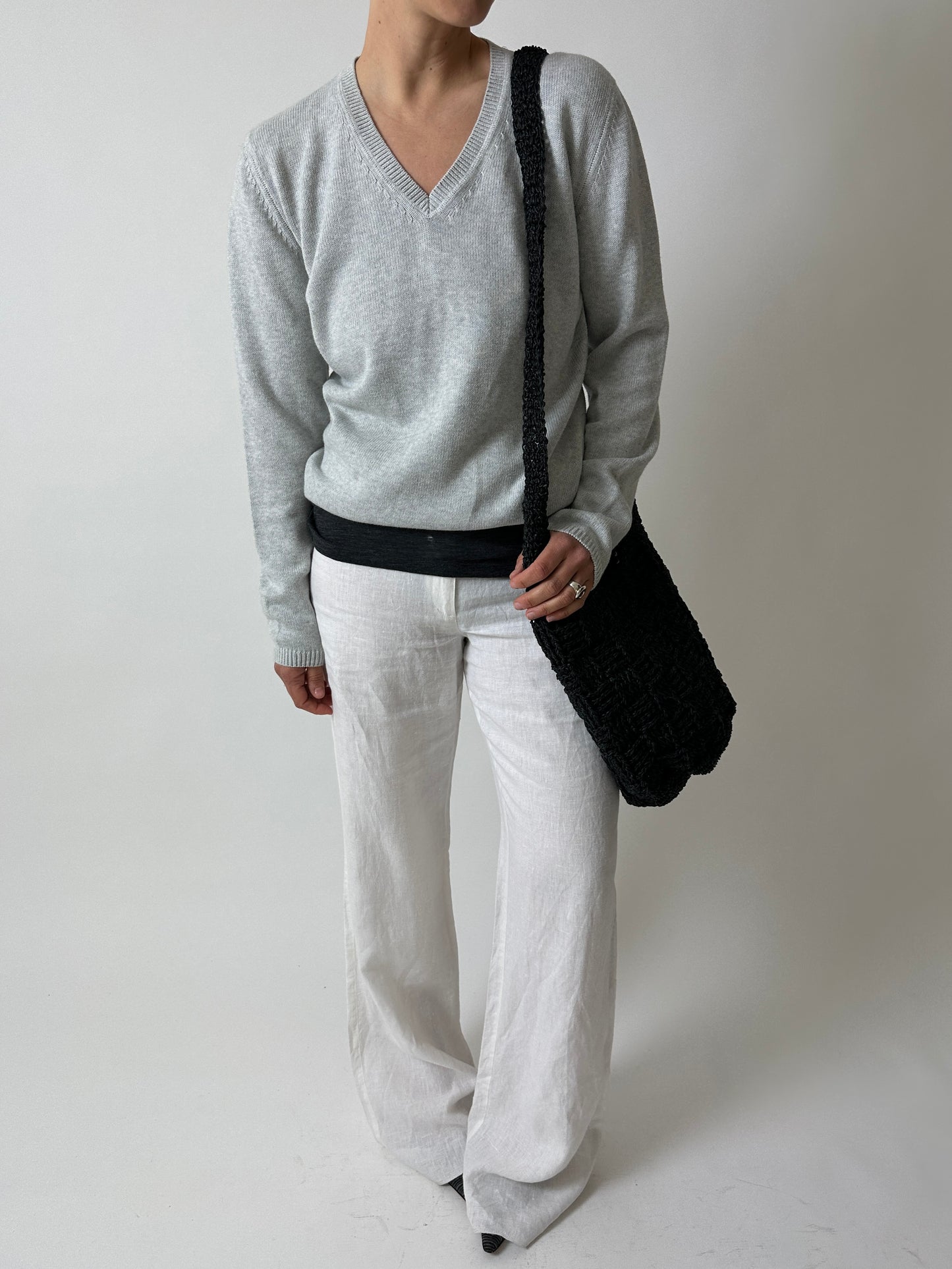 Cotton v-neck sweater | Soft grey