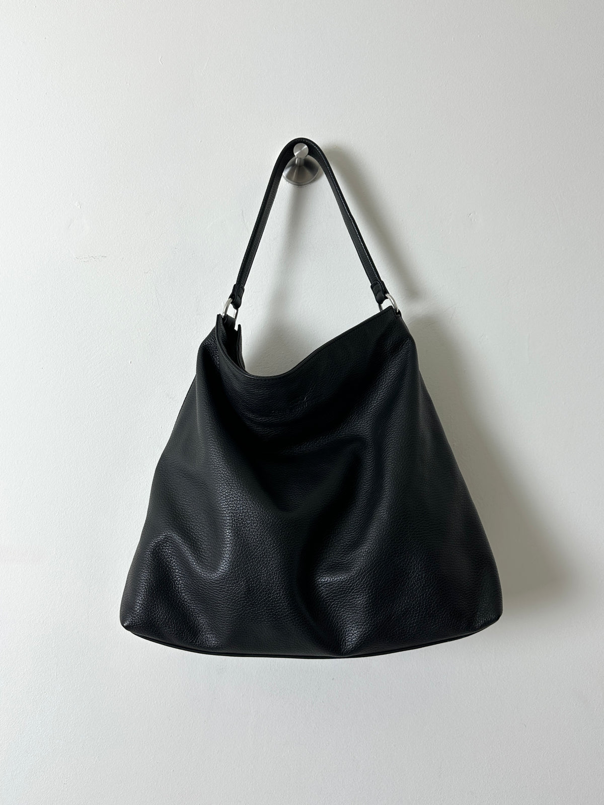 Leather shoulder bag | Black