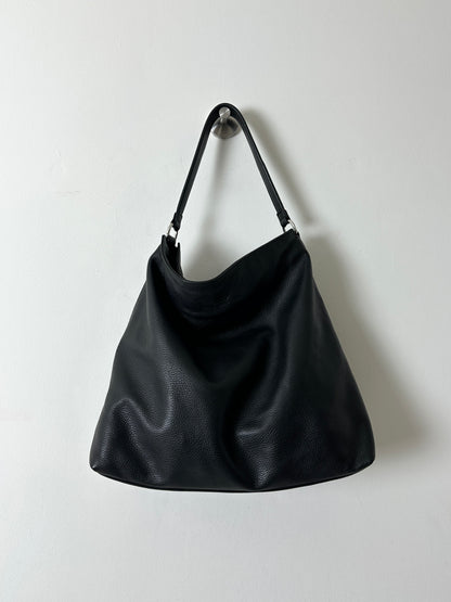 Leather shoulder bag | Black