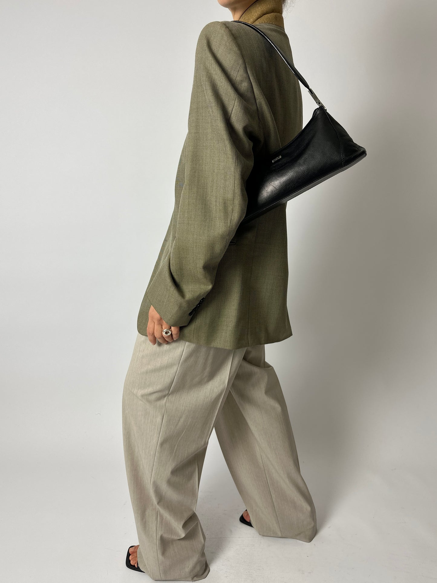 Leather shoulder bag | Black