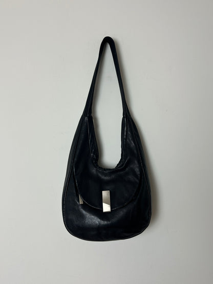 Leather shoulder bag | Black