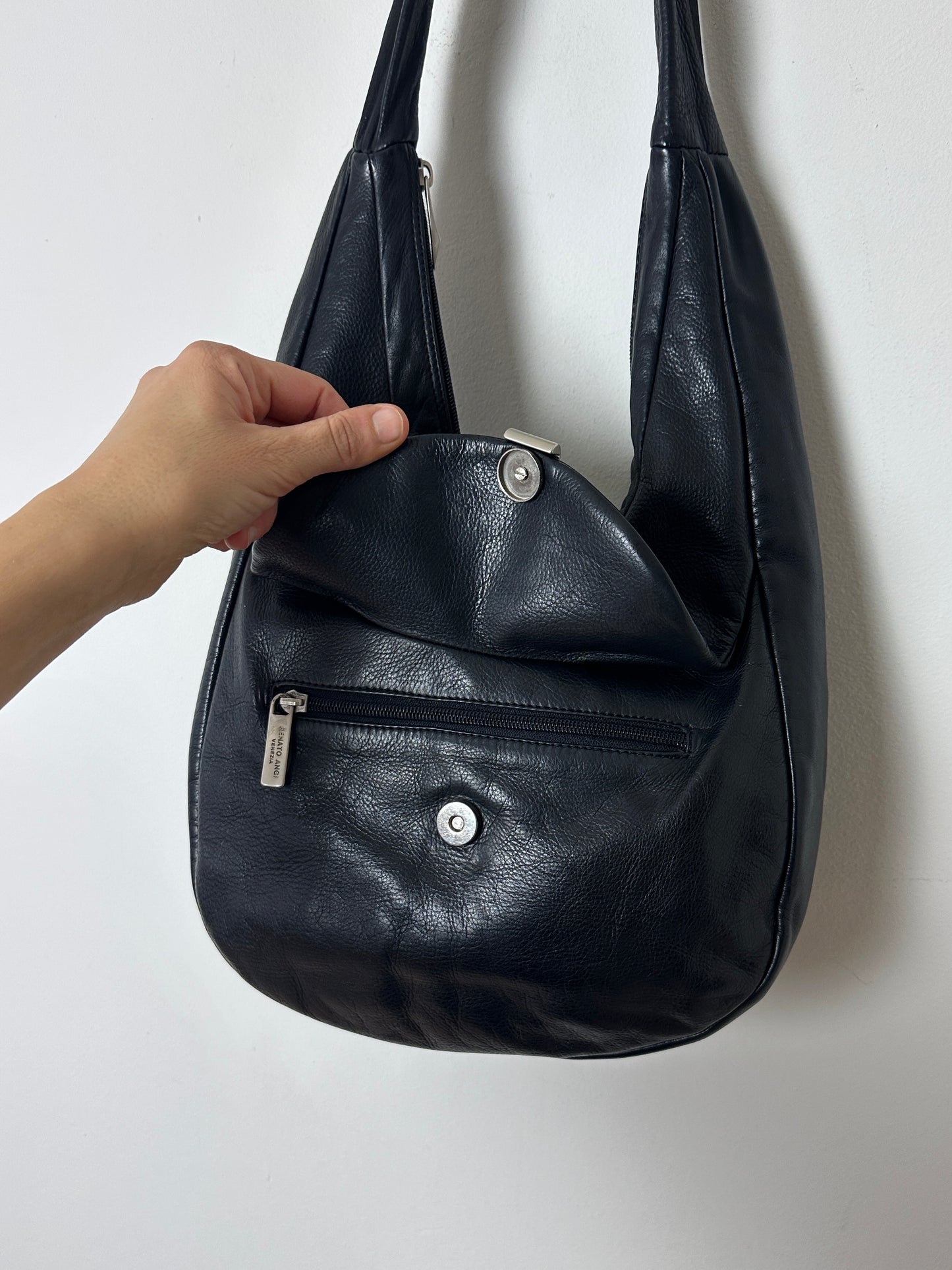 Leather shoulder bag | Black